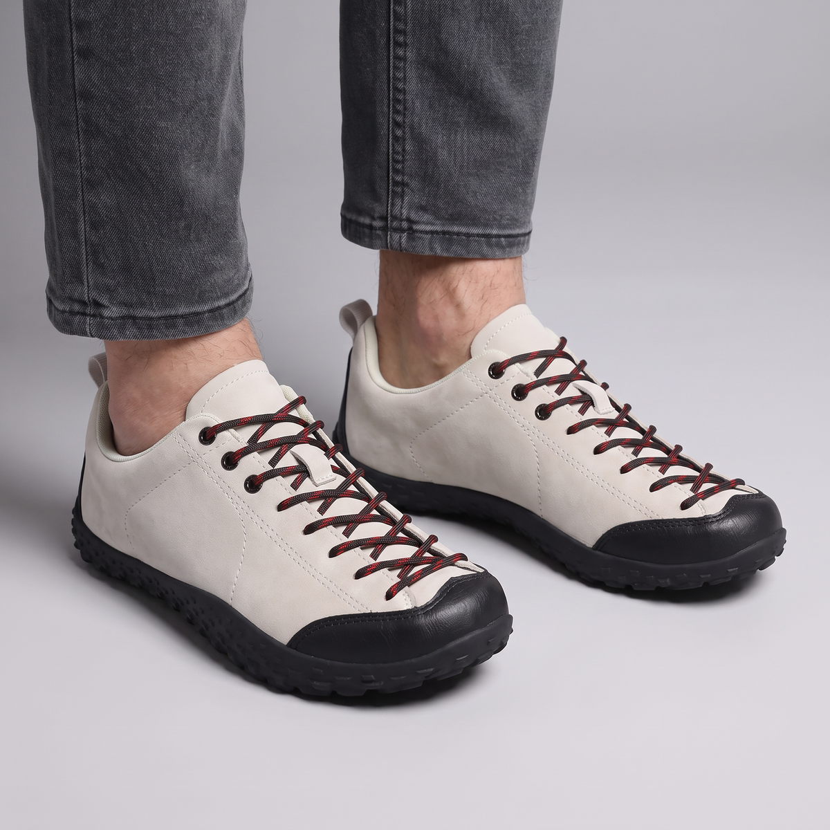 Arden Court Sneakers
