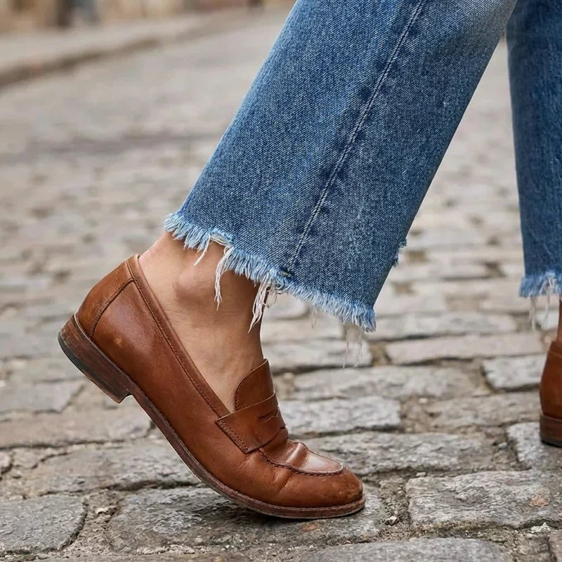 Cropped Straight-Leg Jeans