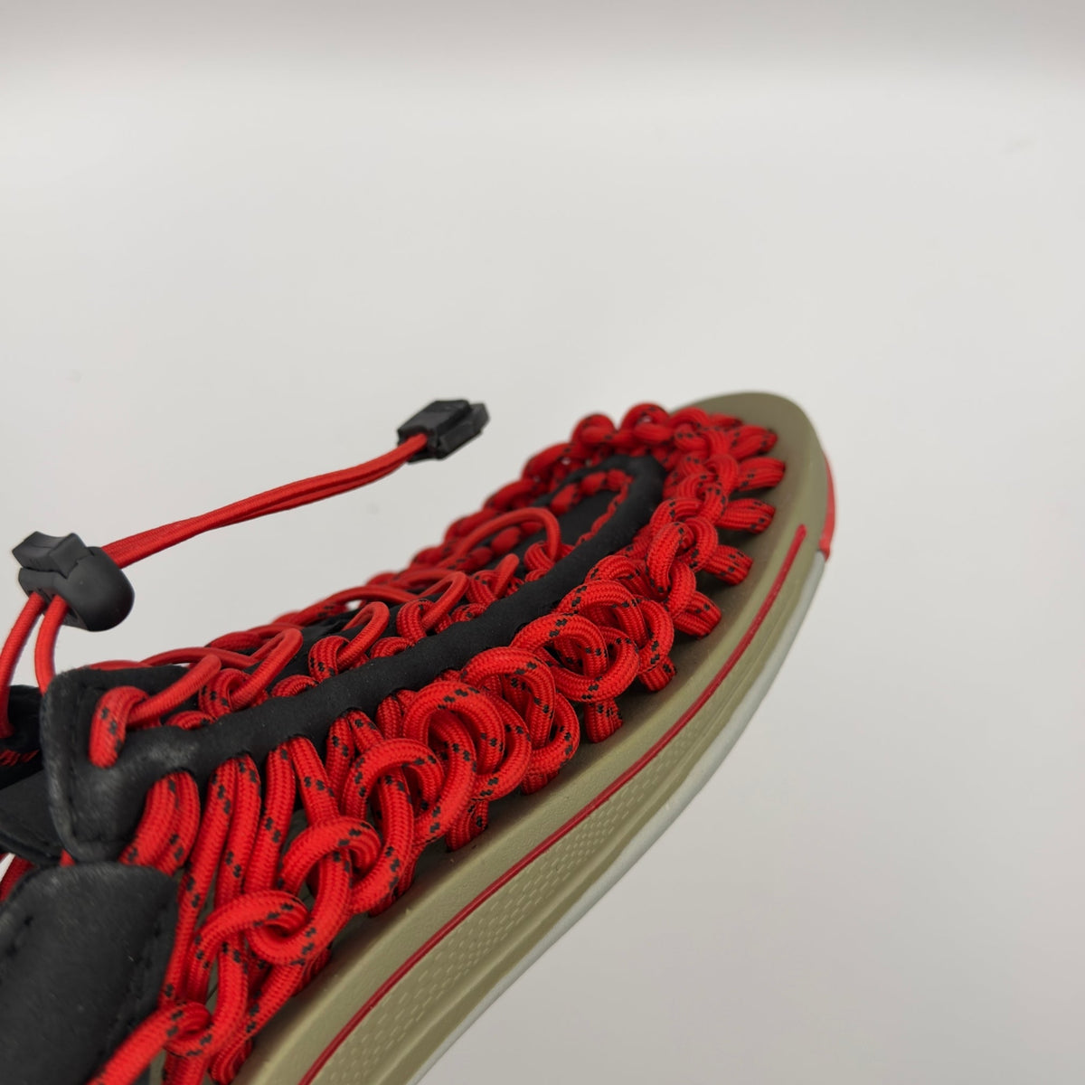Leo Wave Sandals