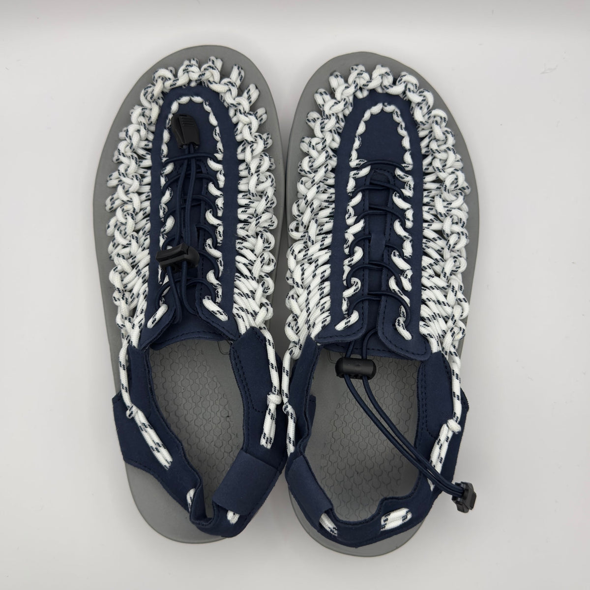 Leo Wave Sandals