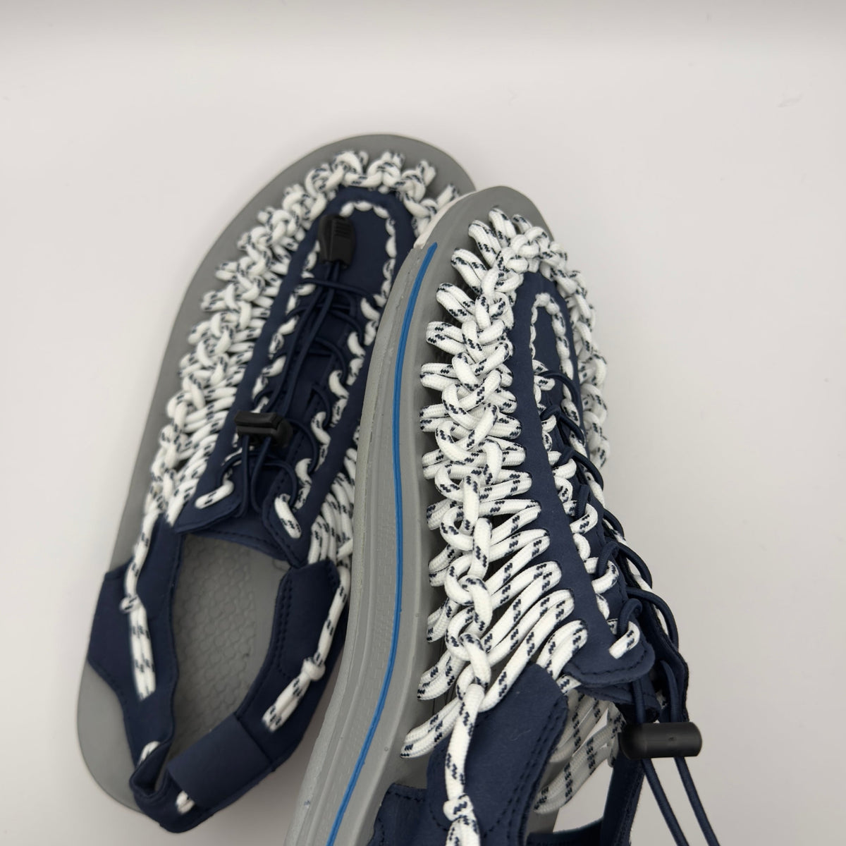 Leo Wave Sandals