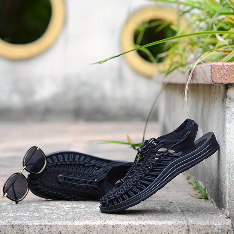 Leo Wave Sandals