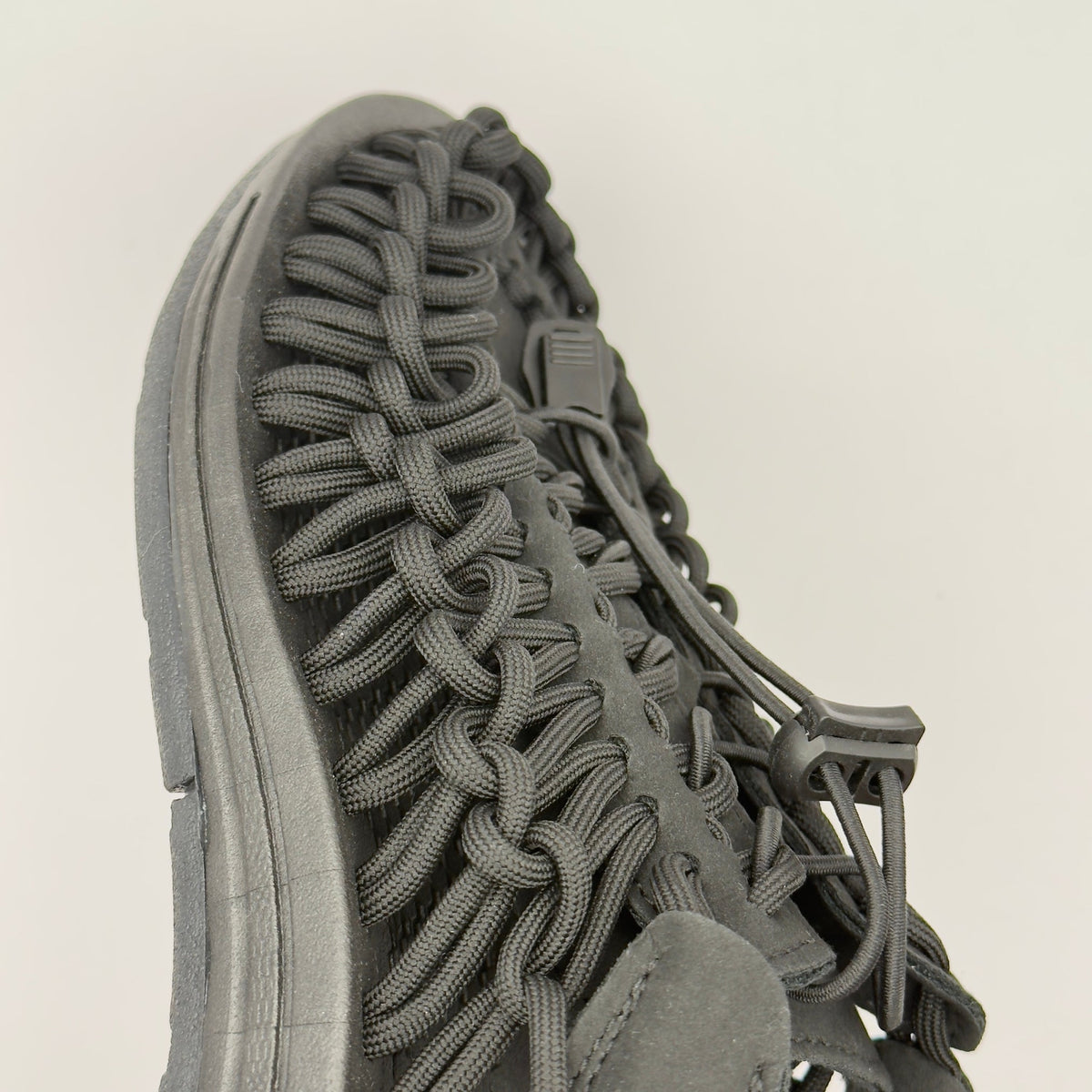 Leo Wave Sandals